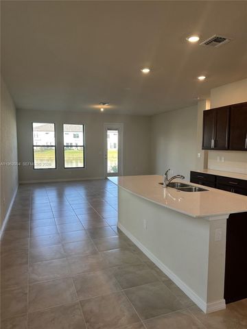 2163 S Appleton Cir S all, Oakland Park, FL 33309