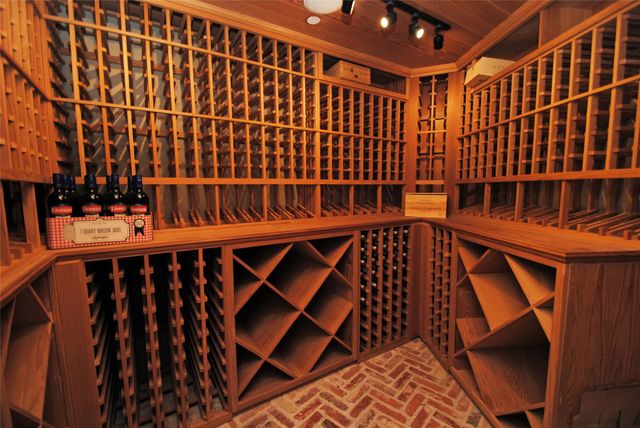 302 Calle Sevilla Place, Houston, TX 77007