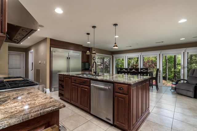 2423 N Rodney Parham Road, Little Rock, AR 72212