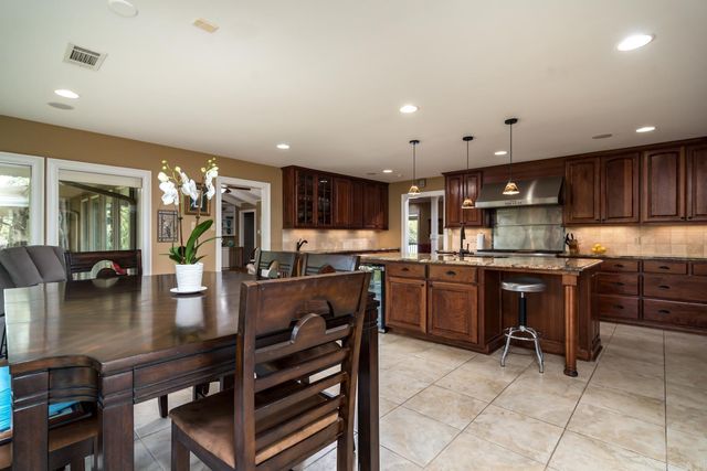 2423 N Rodney Parham Road, Little Rock, AR 72212