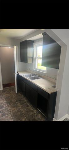 14212 Glenfield Street, Detroit, MI 48213