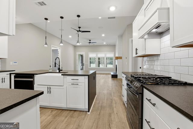 223 Sweetbay Court, Peachtree City, GA 30269