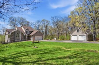 208 Country Oaks Road, River Falls, WI 54022