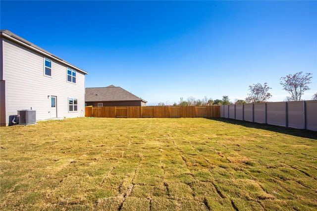 14201 Prairie Sod LN, Elgin, TX 78621