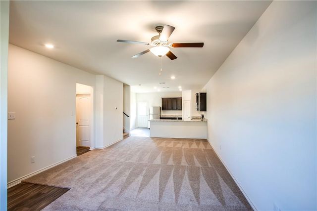 14201 Prairie Sod LN, Elgin, TX 78621