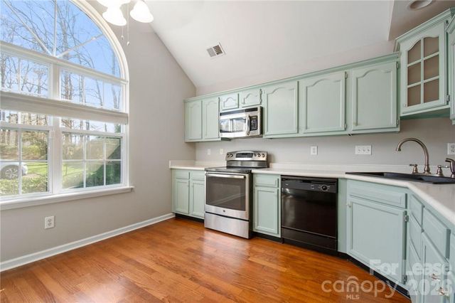 8401 Southgate Commons Drive, Charlotte, NC 28277