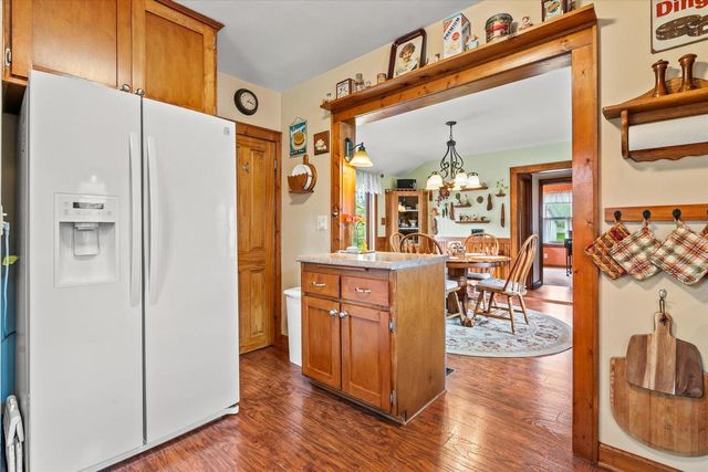 520 Oakwood ROAD, Oak Creek, WI 53154