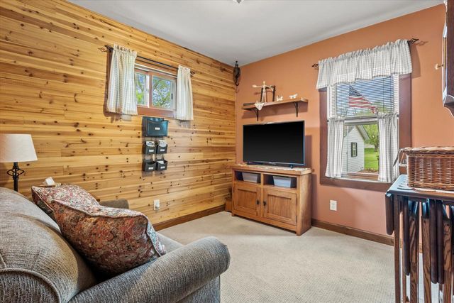 520 Oakwood ROAD, Oak Creek, WI 53154