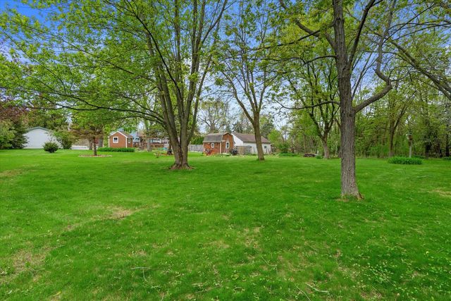 520 Oakwood ROAD, Oak Creek, WI 53154