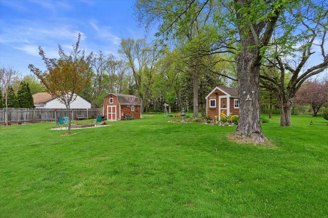 520 Oakwood ROAD, Oak Creek, WI 53154