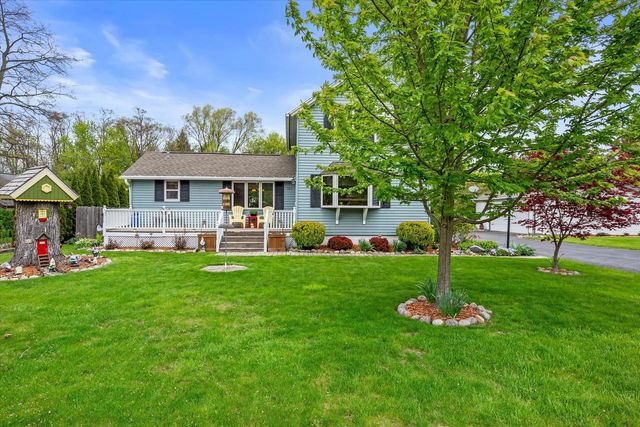 520 Oakwood ROAD, Oak Creek, WI 53154