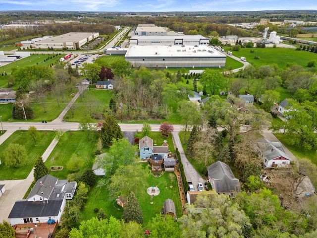 520 Oakwood ROAD, Oak Creek, WI 53154