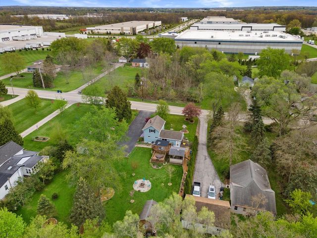 520 Oakwood ROAD, Oak Creek, WI 53154