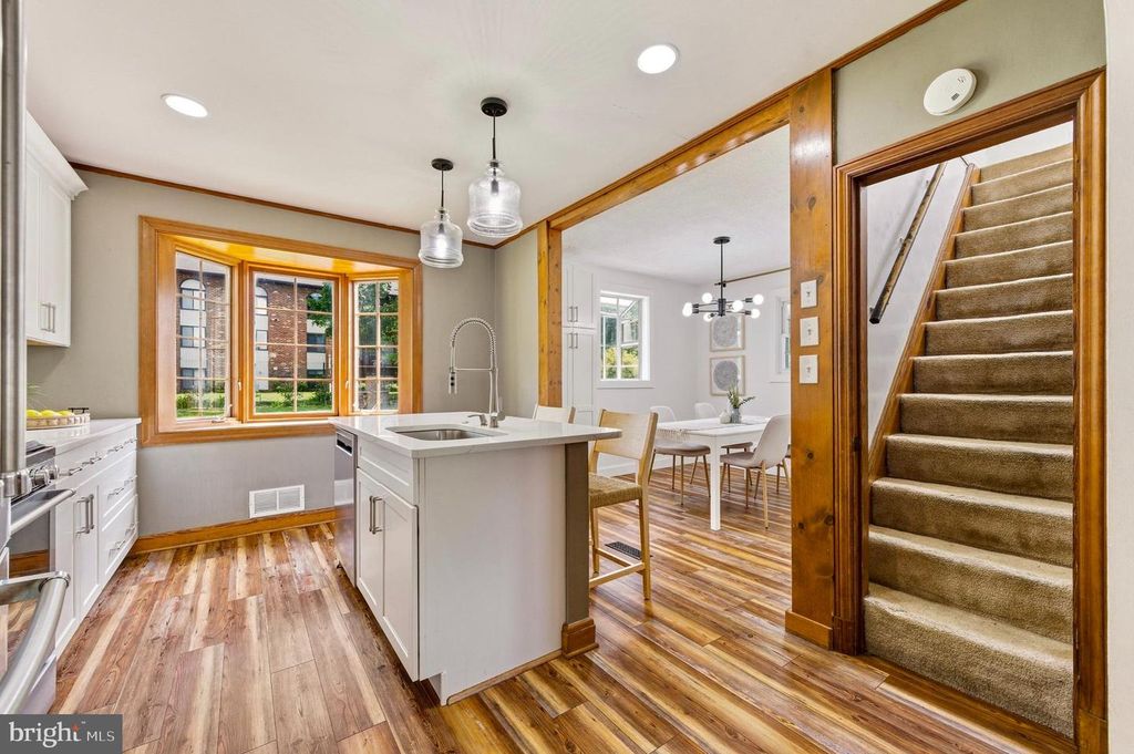 Image 13 of property listing at 621 WOODSDALE RD, Baltimore, MD 21228