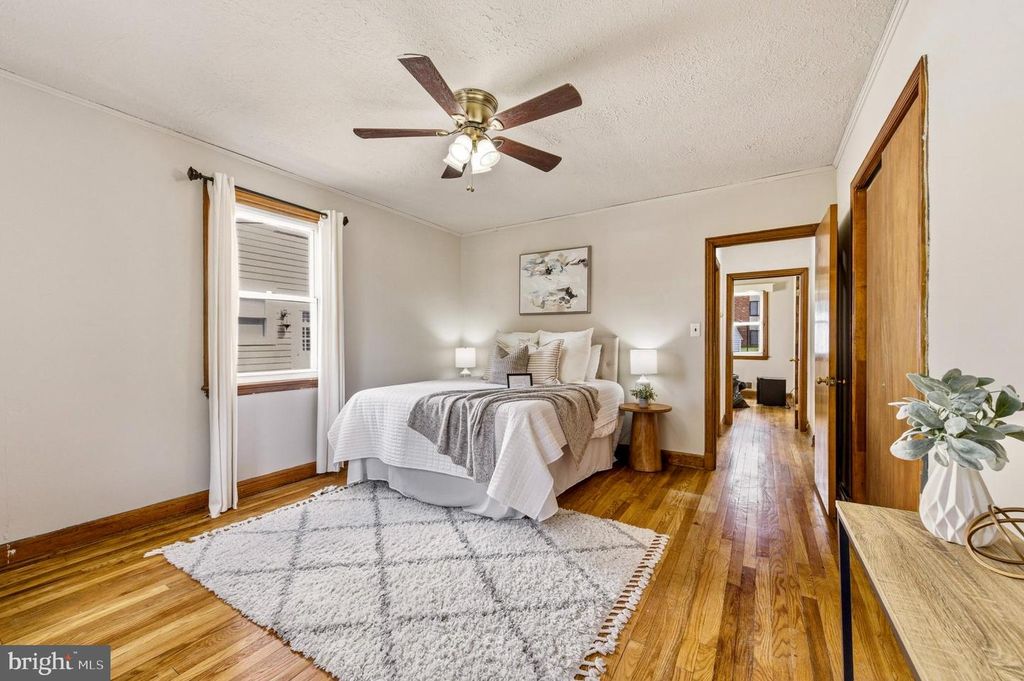 Image 18 of property listing at 621 WOODSDALE RD, Baltimore, MD 21228