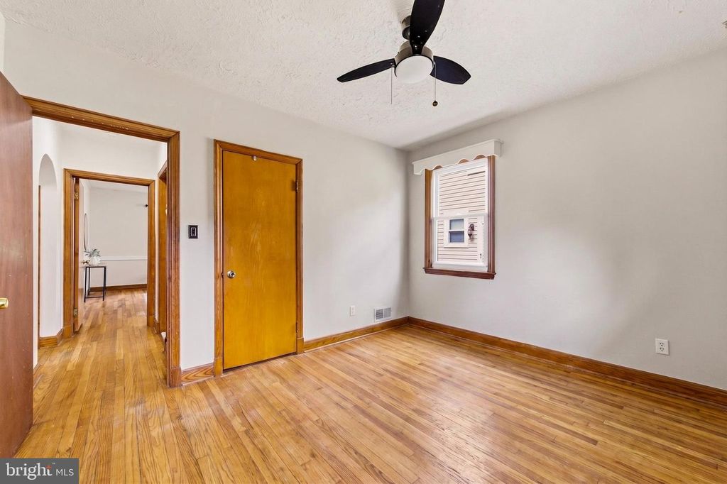 Image 22 of property listing at 621 WOODSDALE RD, Baltimore, MD 21228
