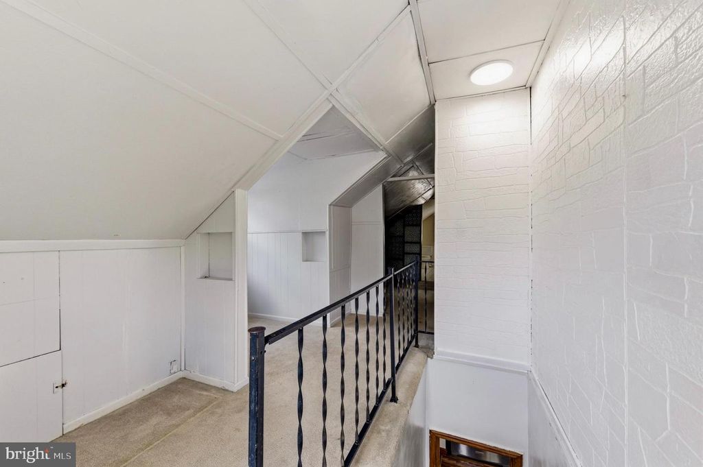 Image 24 of property listing at 621 WOODSDALE RD, Baltimore, MD 21228