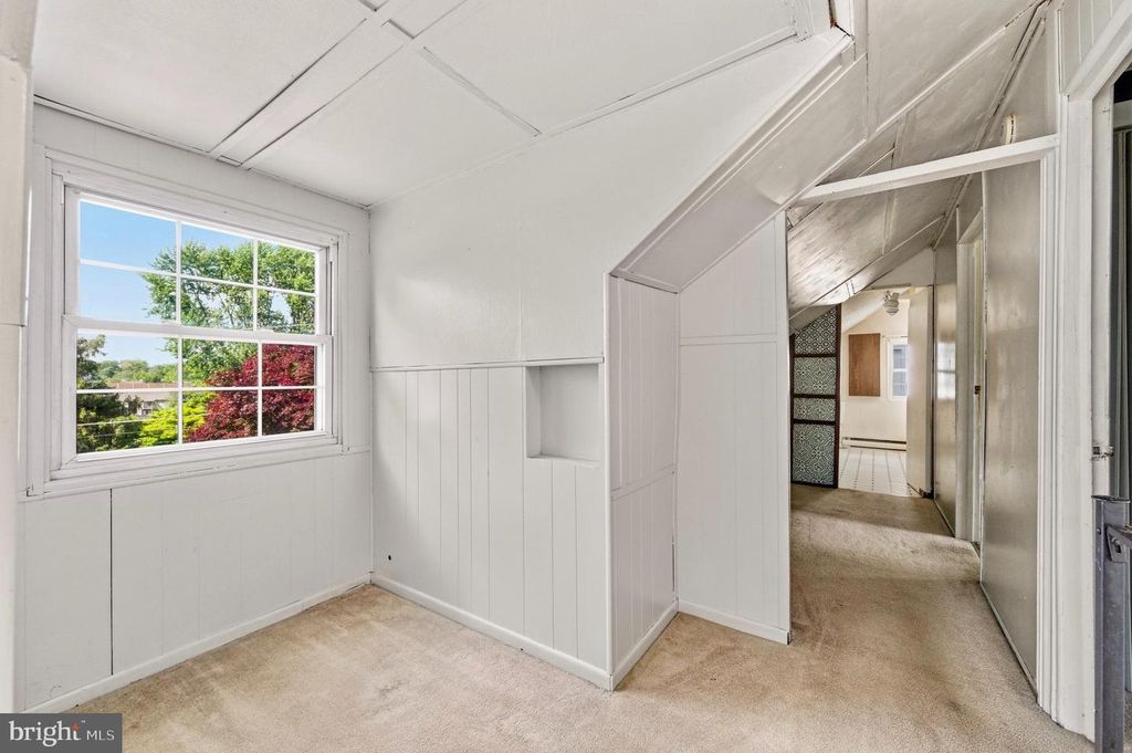 Image 25 of property listing at 621 WOODSDALE RD, Baltimore, MD 21228