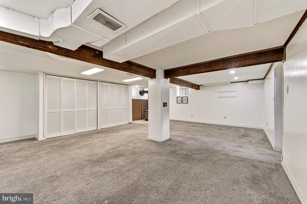 Image 36 of property listing at 621 WOODSDALE RD, Baltimore, MD 21228