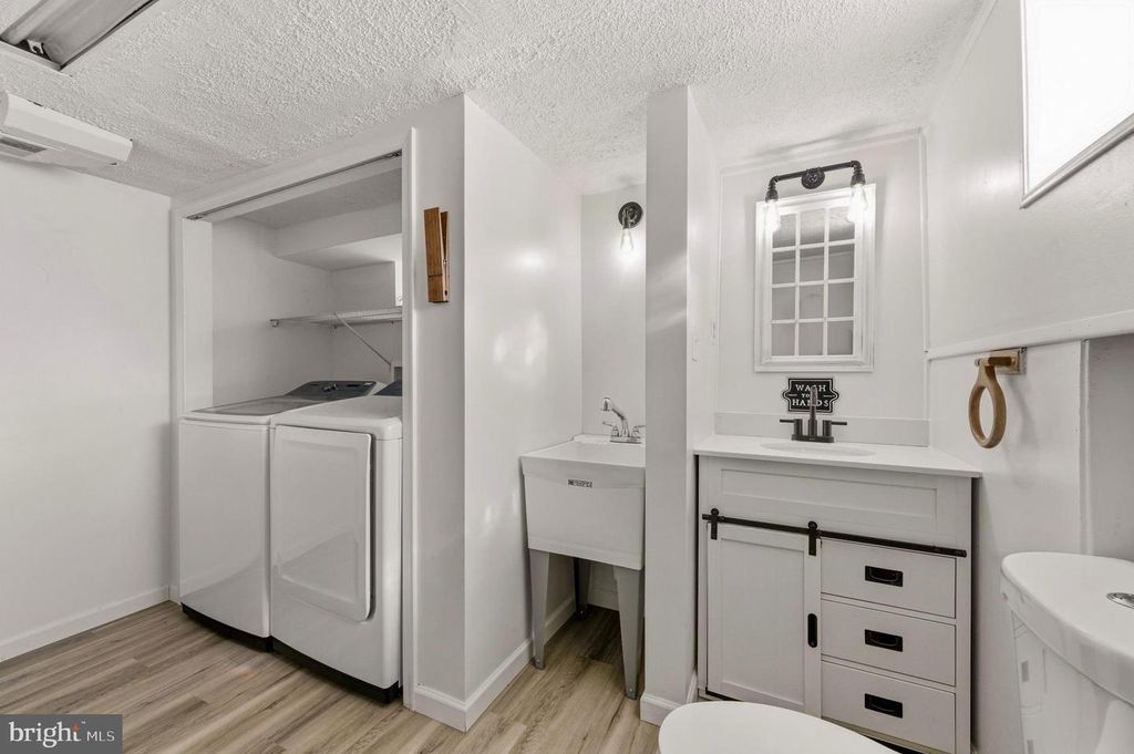 Image 41 of property listing at 621 WOODSDALE RD, Baltimore, MD 21228
