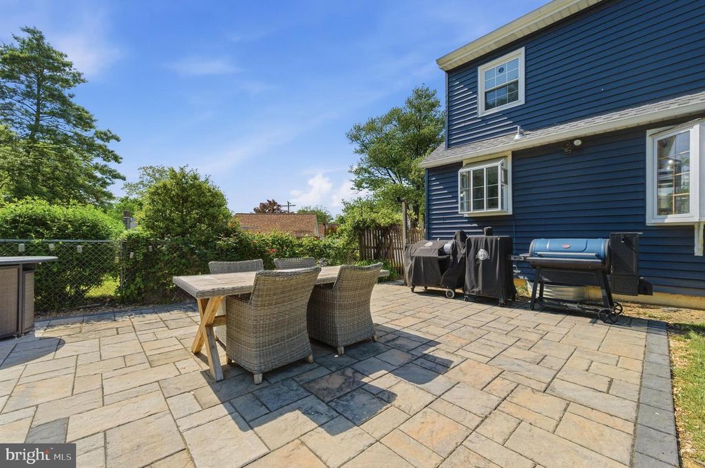 Image 46 of property listing at 621 WOODSDALE RD, Baltimore, MD 21228