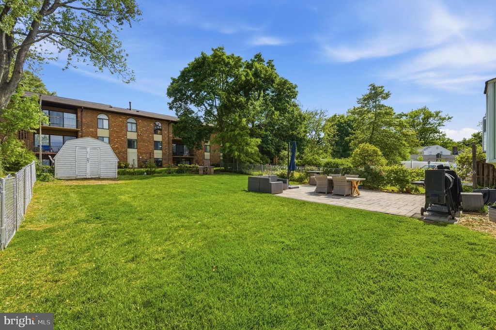 Image 47 of property listing at 621 WOODSDALE RD, Baltimore, MD 21228