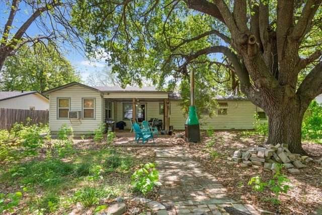 139 Meadowbrook Street, Robinson, TX 76706