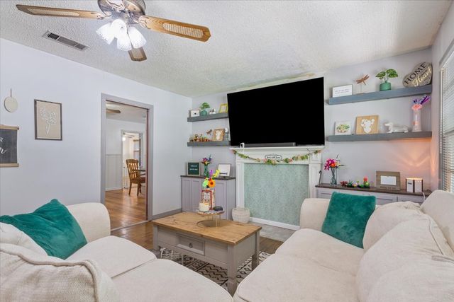 139 Meadowbrook Street, Robinson, TX 76706