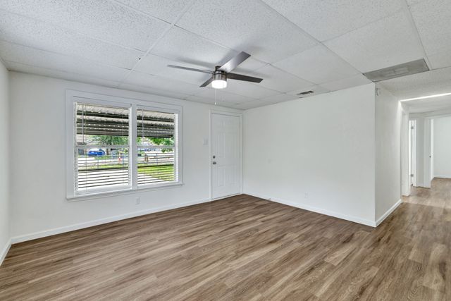 613 Cheyenne Road, Dallas, TX 75217