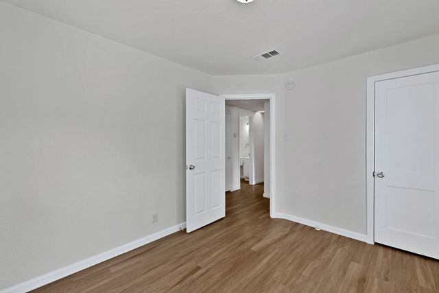 613 Cheyenne Road, Dallas, TX 75217