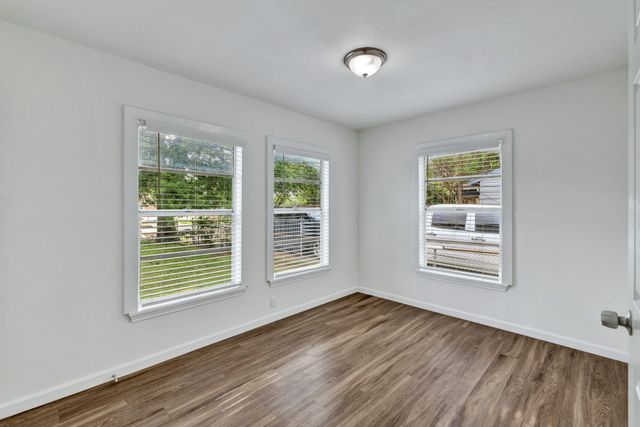 613 Cheyenne Road, Dallas, TX 75217