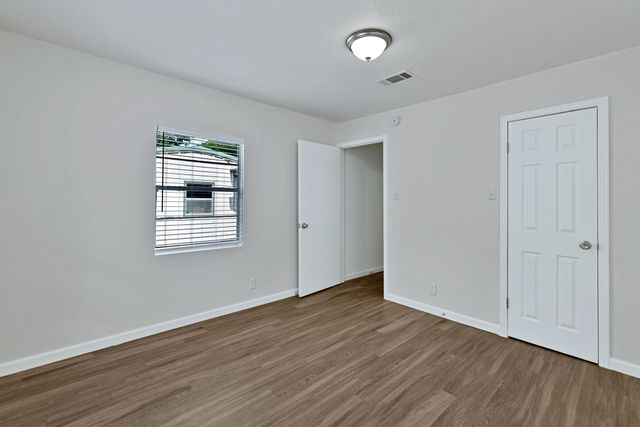 613 Cheyenne Road, Dallas, TX 75217