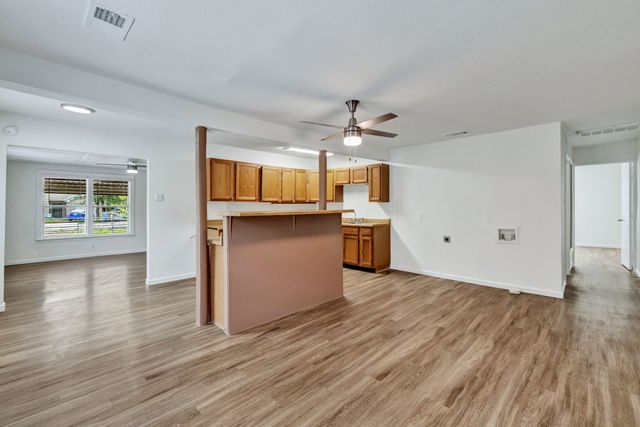 613 Cheyenne Road, Dallas, TX 75217