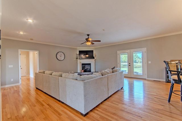 2705 OAK GROVE RD, Savannah, TN 38372