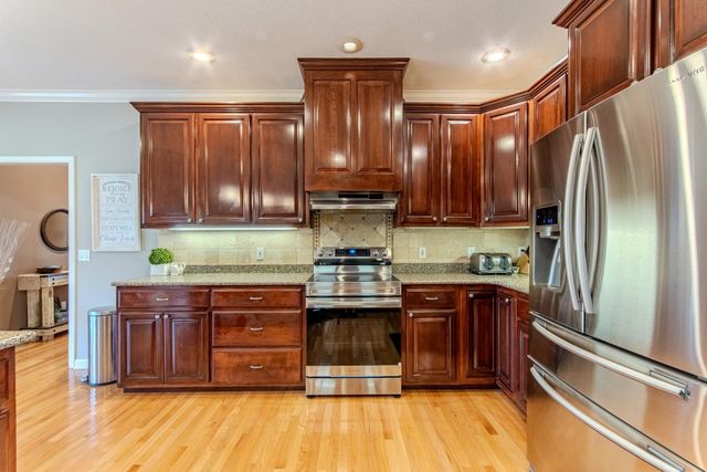 2705 OAK GROVE RD, Savannah, TN 38372