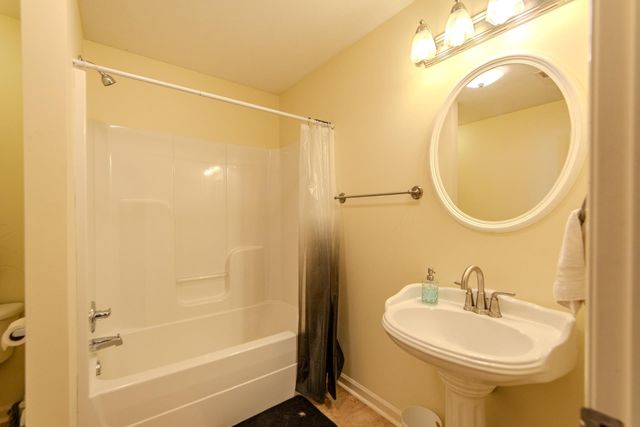 2705 OAK GROVE RD, Savannah, TN 38372