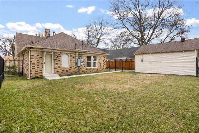 2118 Stanley Avenue, Fort Worth, TX 76110