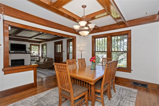 315 58th Street, Des Moines, IA 50312