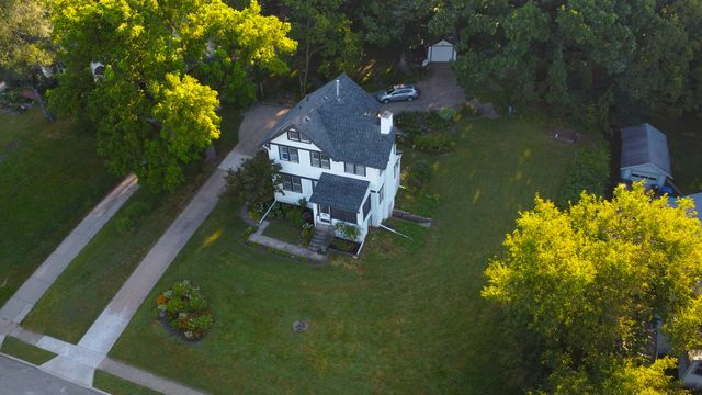 315 58th Street, Des Moines, IA 50312