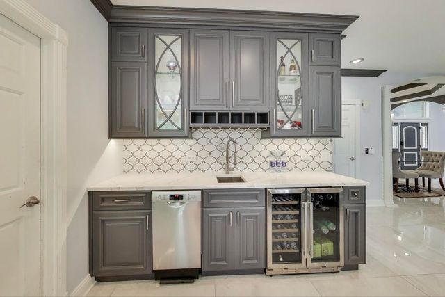 7215 Inverway Drive, Lakewood, IL 60014