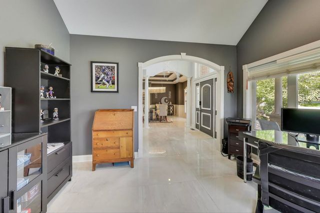 7215 Inverway Drive, Lakewood, IL 60014