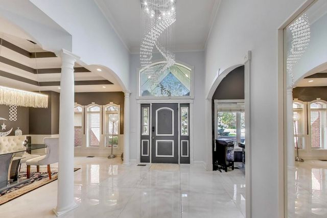 7215 Inverway Drive, Lakewood, IL 60014