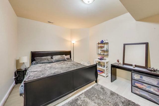 7215 Inverway Drive, Lakewood, IL 60014