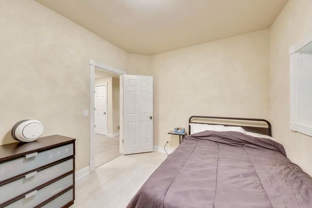 7215 Inverway Drive, Lakewood, IL 60014