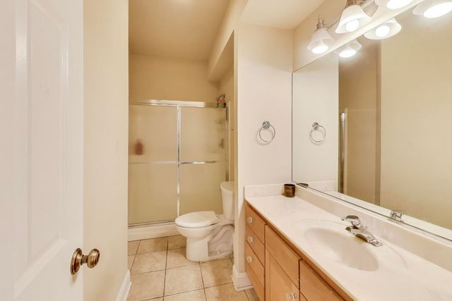 7215 Inverway Drive, Lakewood, IL 60014