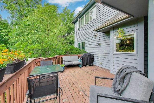 7215 Inverway Drive, Lakewood, IL 60014