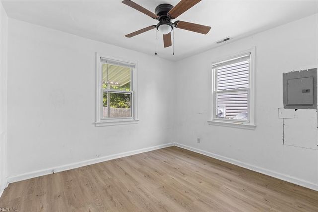2404 Richmond AVE, Portsmouth, VA 23704
