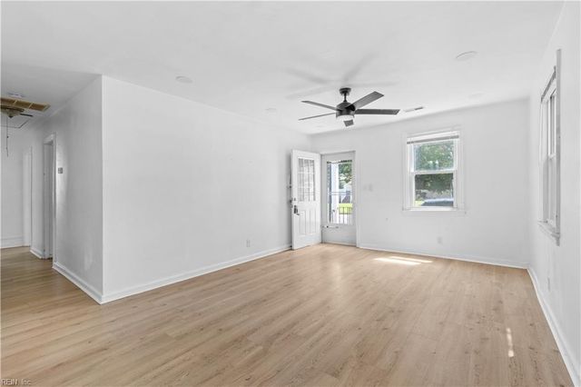 2404 Richmond AVE, Portsmouth, VA 23704