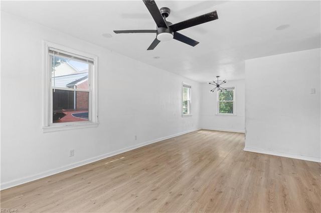 2404 Richmond AVE, Portsmouth, VA 23704