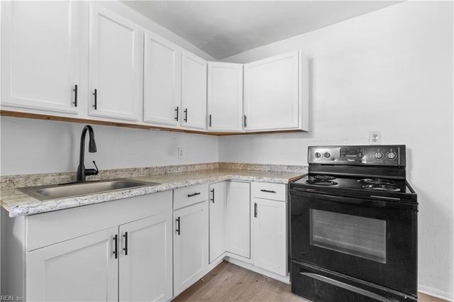 2404 Richmond AVE, Portsmouth, VA 23704